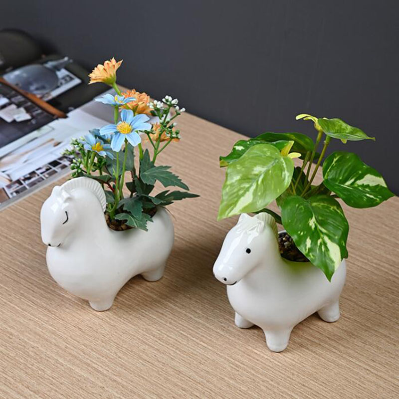 White Porcelain Creative Horse - Bonsai Garden Art recension och pris