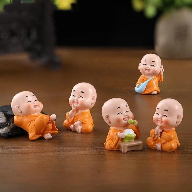 Hot 1pc Resin Mini Monk Figuri - Mini Bonsai Zen Garden recension och pris